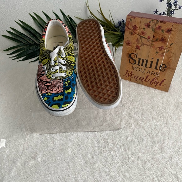 Vans multi color-multi print - Picture 6 of 9